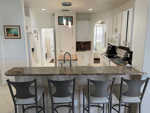 fully stacked kitchen