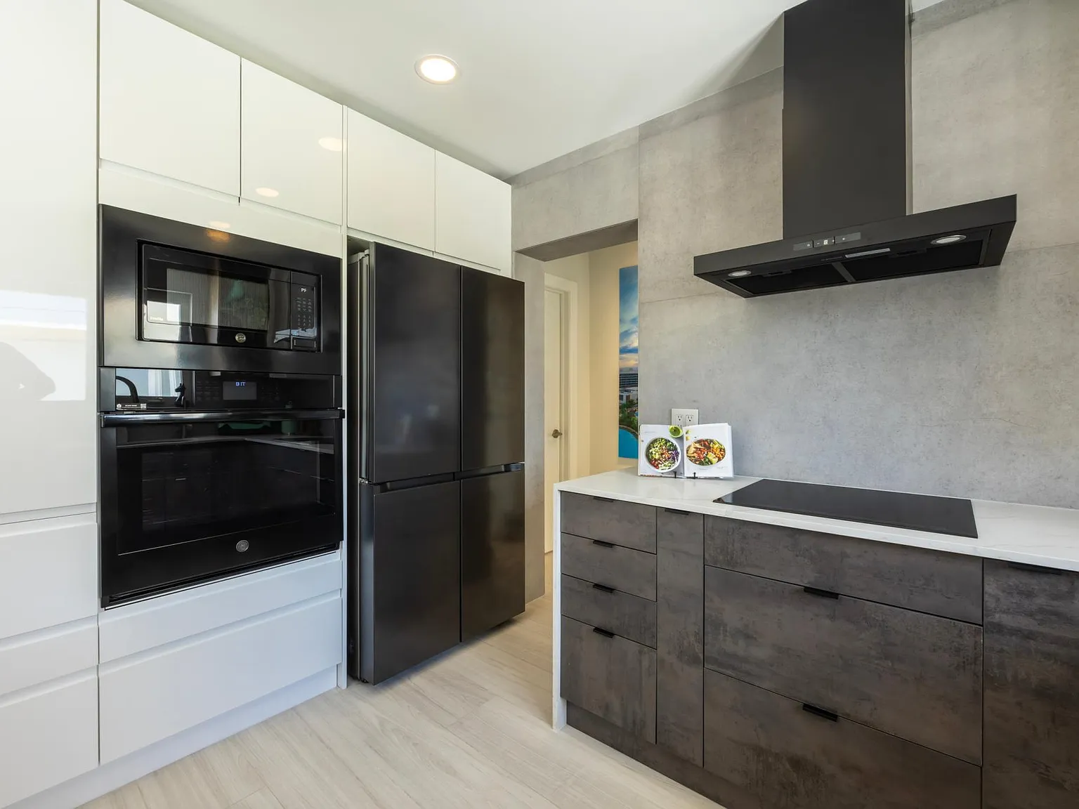 3 bed, 2100 sqft, $7,500 — Photo 3