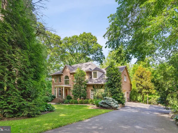 4237 Lawnvale Dr, Gainesville, VA 20155