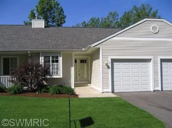 20 W Scotts Dr, Holland, MI 49424