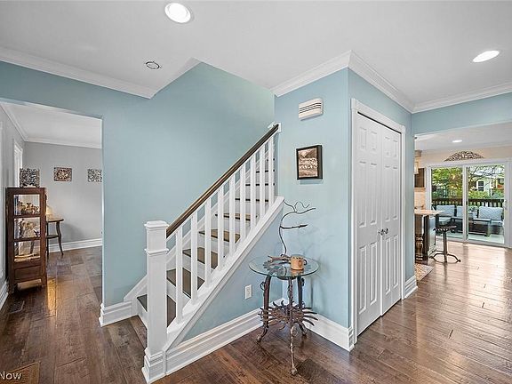 3rd image of 1119 Crossbow Cir