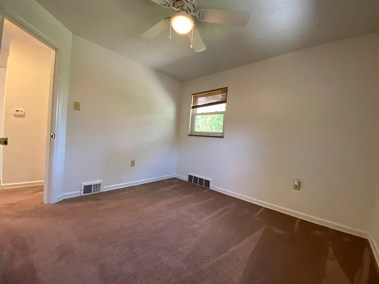 122 Parkwood Ln — Photo 5