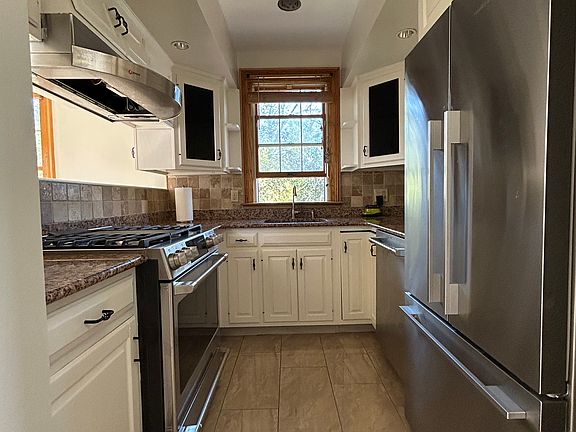5th image of 267 Grand Ave Floor 2