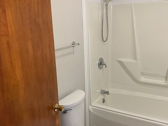 5th image of 3225 Jefferson St