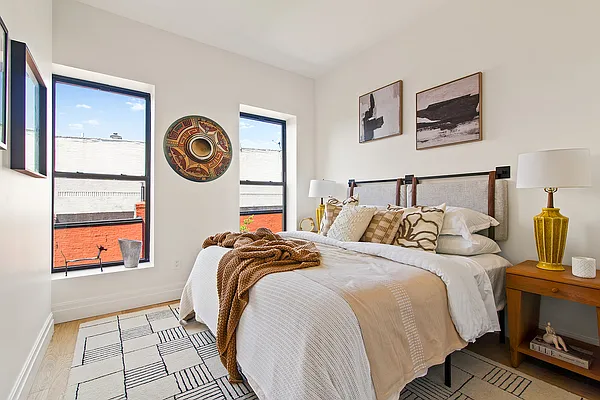 Bedroom, photo 2