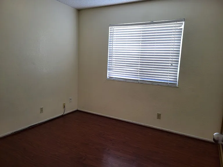 125 Serpentine Dr — Photo 16