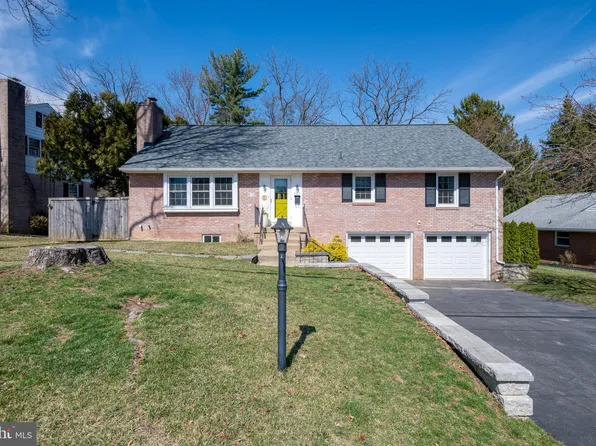 133 E Charlotte St, Millersville, PA 17551