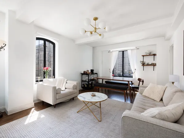 201 West 16th Street image 1 of 10