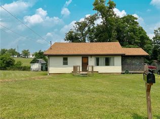 817 Hope Hill Rd, Parkersburg, WV 26101