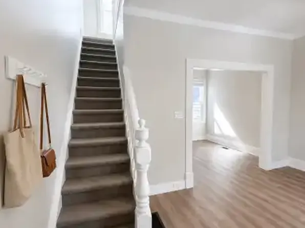385 Mark St #1A, Peterborough, ON K9H 1V8