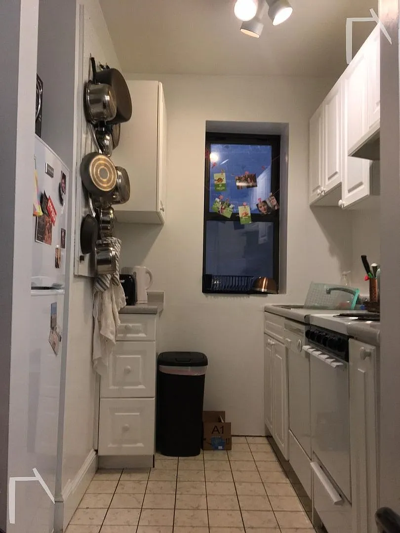 3 bed in fenway — Photo 2