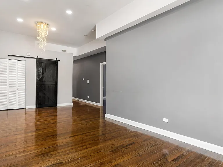 6540 S Maryland Ave #2 — Photo 8