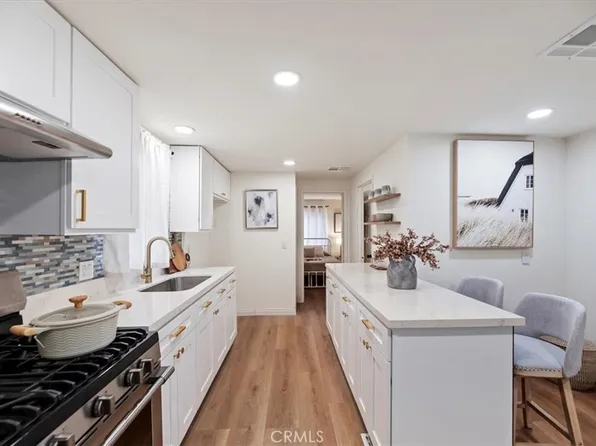 826 E Route 66, Glendora, CA 91740