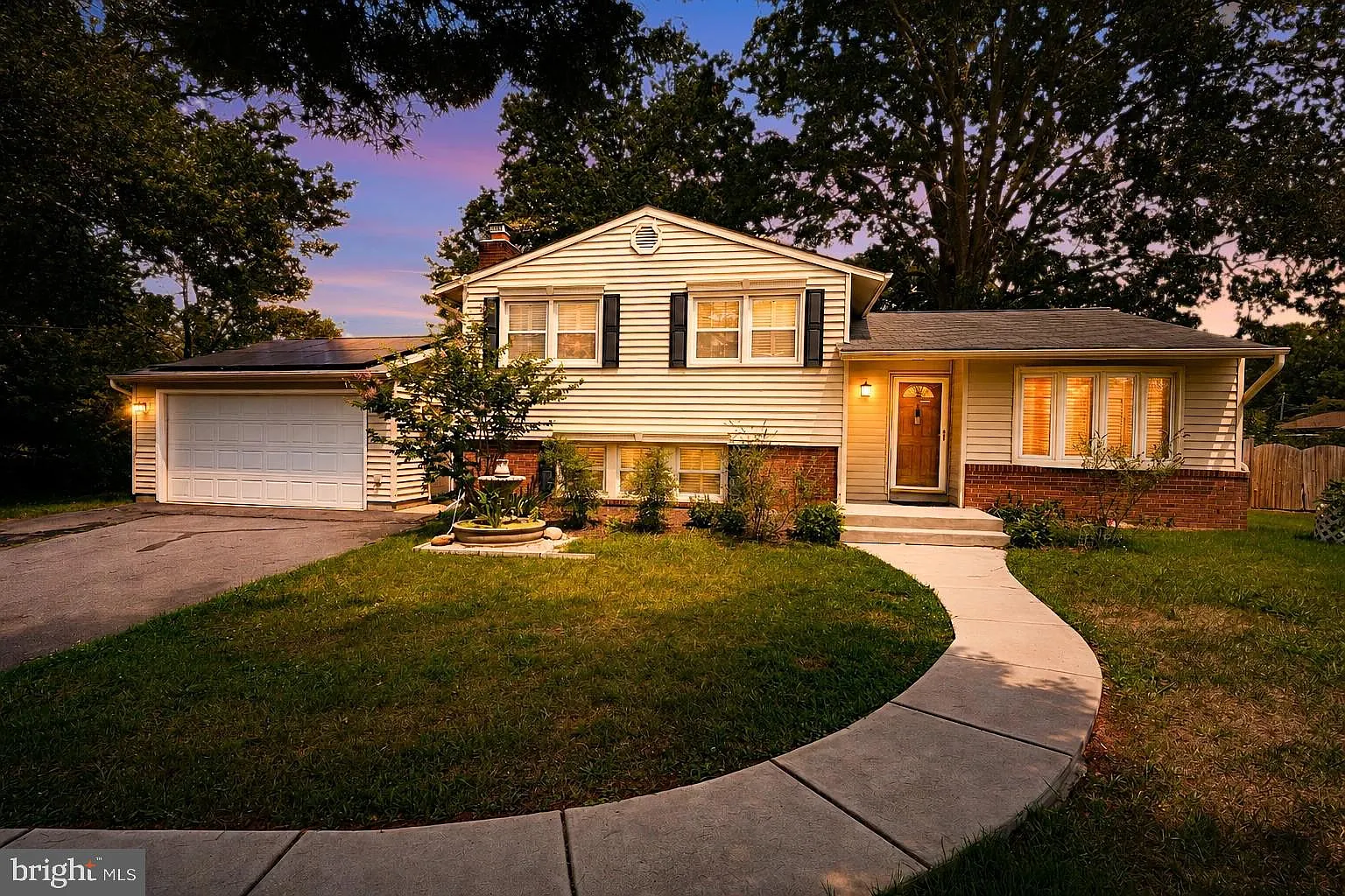 3 bed, 1.5 bath, 1149 sqft, $3,200 — Photo 1