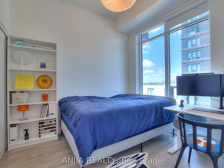 8868 Yonge St #701 — Photo 14