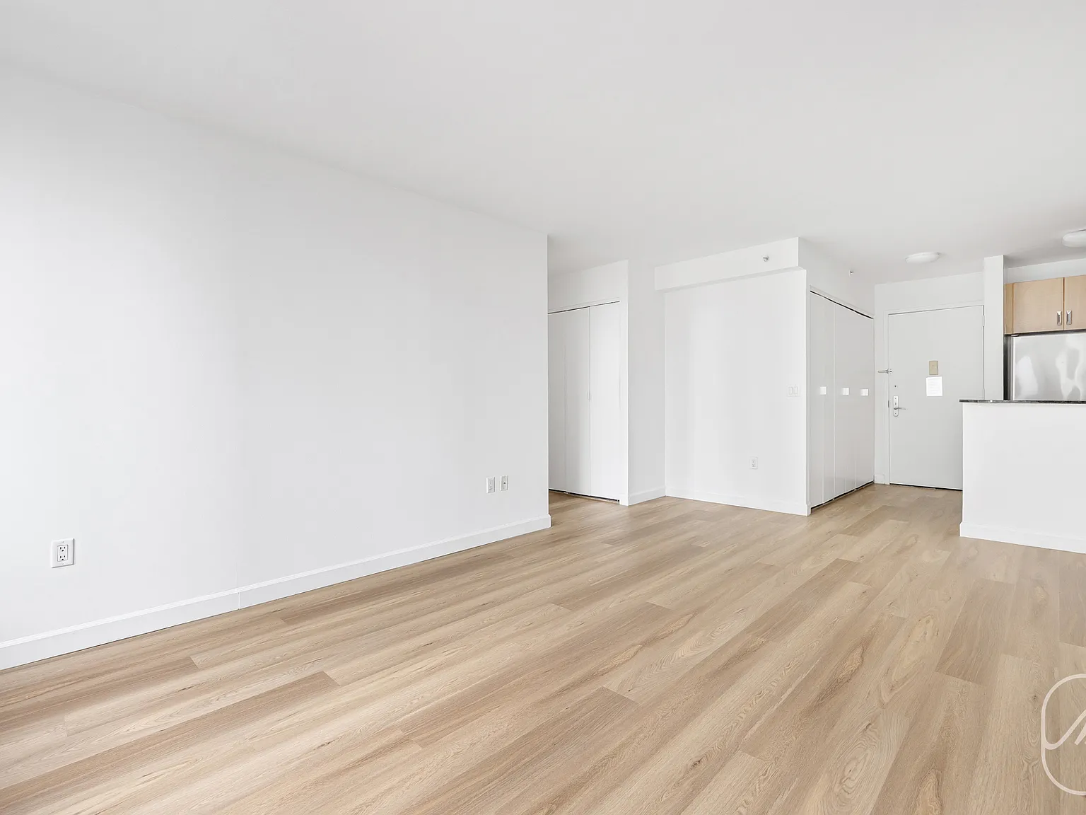 561 10th Avenue — Photo 3