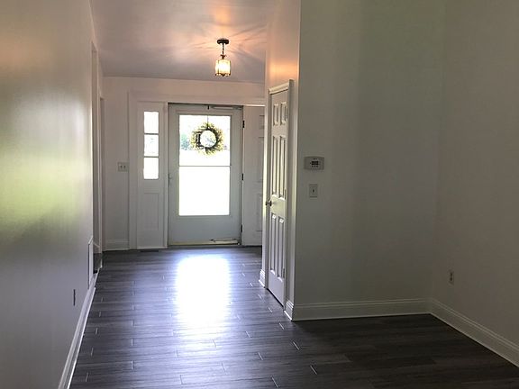 4th image of 25 Oakwood Dr