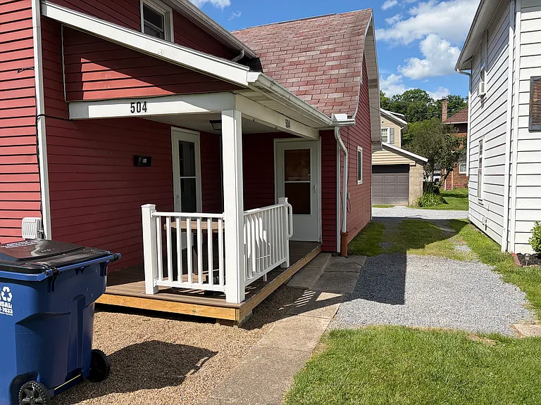 504 Liberty Ave — Photo 2