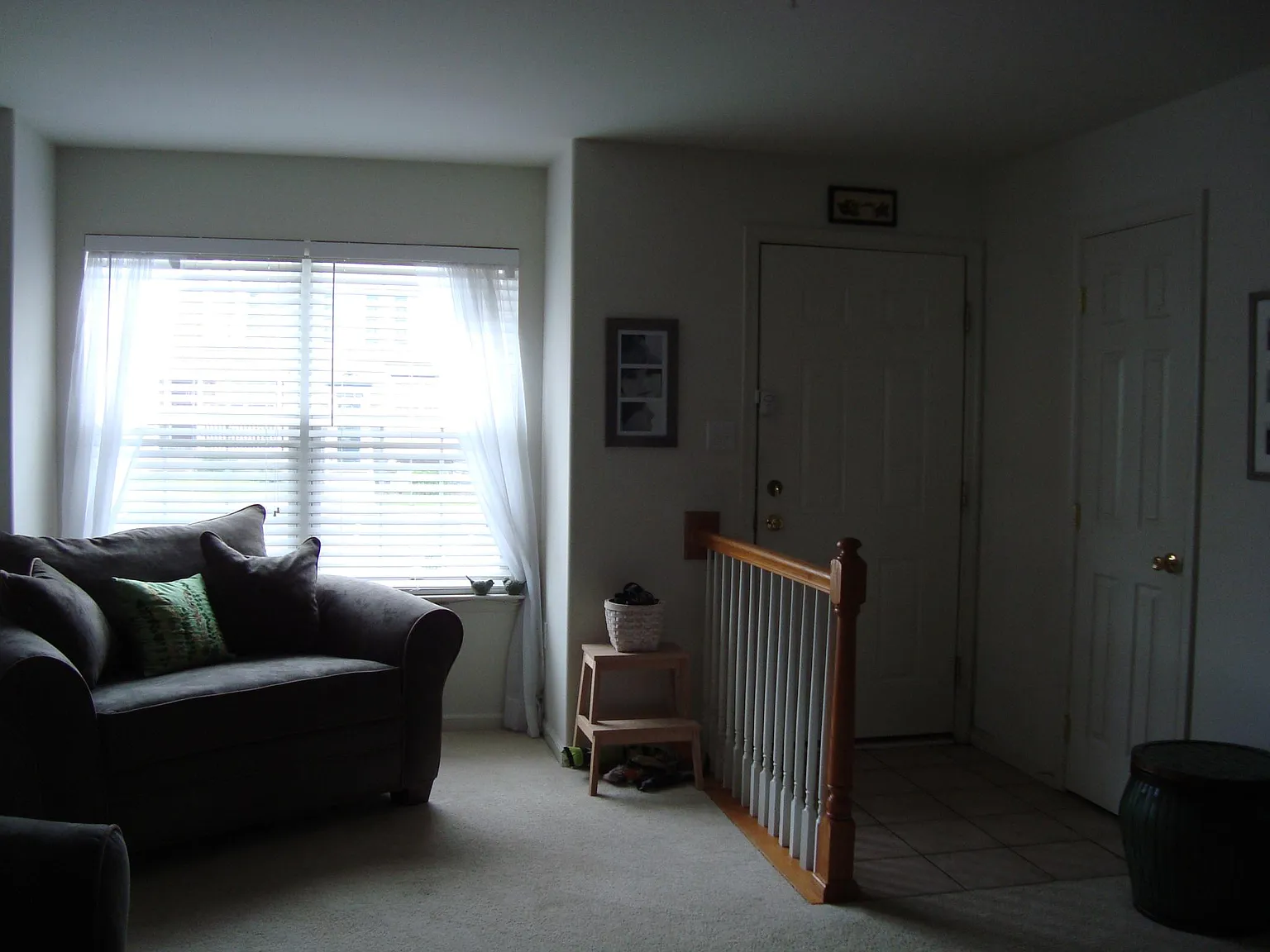3 bed, 1.5 bath, 1296 sqft, $1,990 — Photo 2