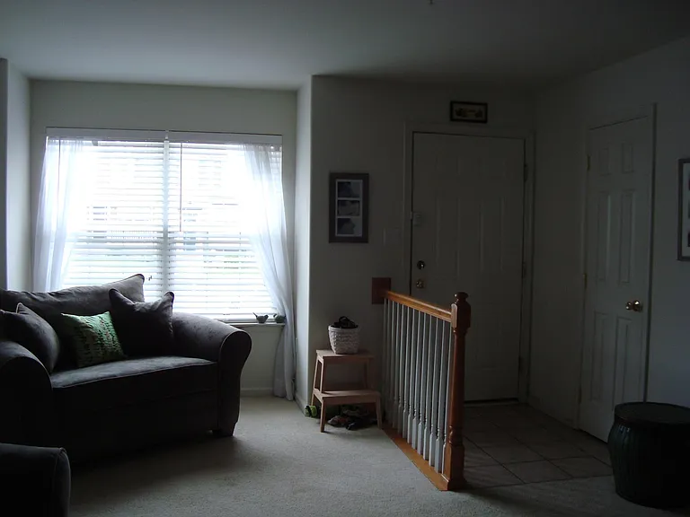 126 Vince Dr — Photo 2