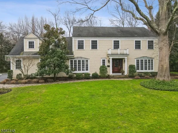 17 Merrywood Ln, Millburn Twp., NJ 07078