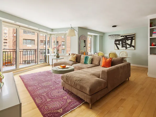 60 Sutton Place South image 1 of 11