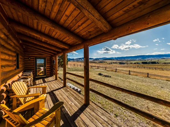 7 Valley Dr, Buffalo, WY 82834