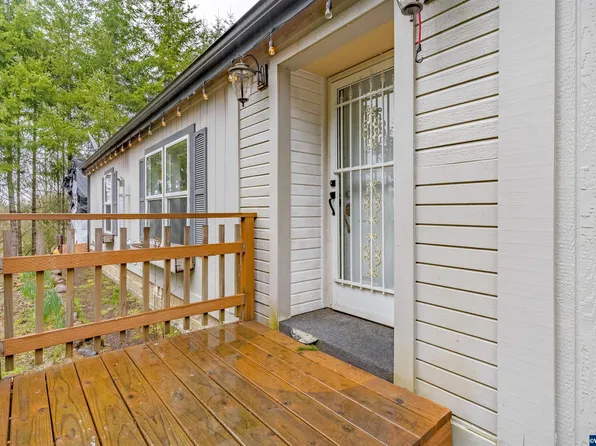 8235 Fire Hall Rd, Grand Ronde, OR 97347