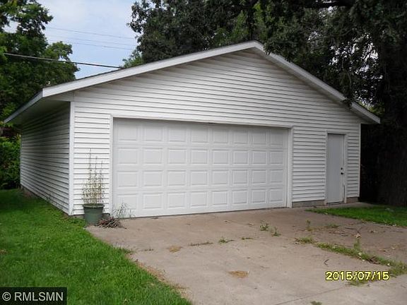 3rd image of 1006 Tyler St