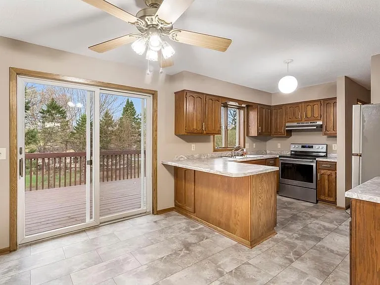 615 High Ridge Rd — Photo 3