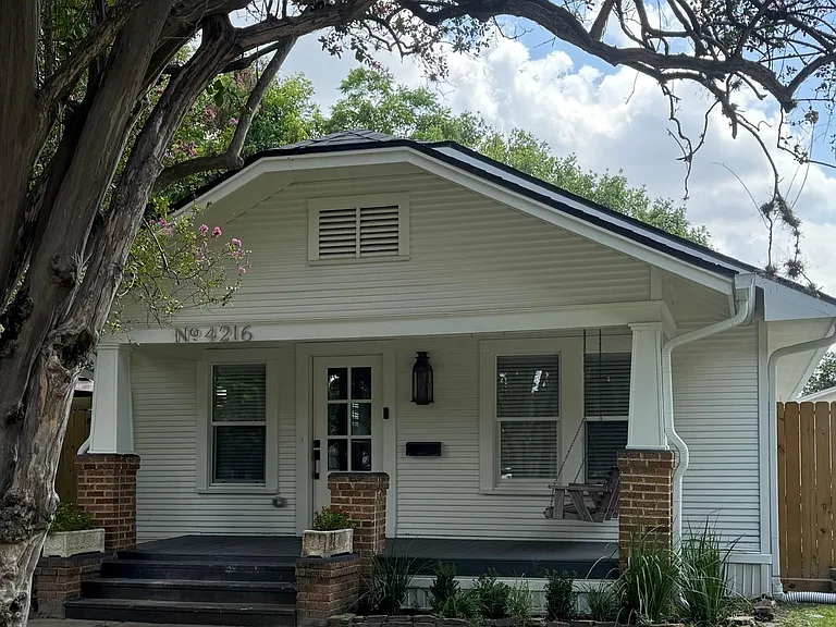 4216 Julian St — Photo 1