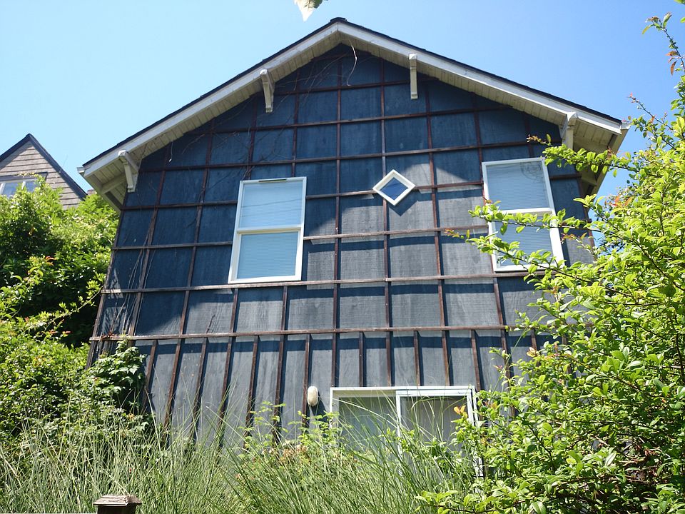 2nd image of 1815A 20th Ave
