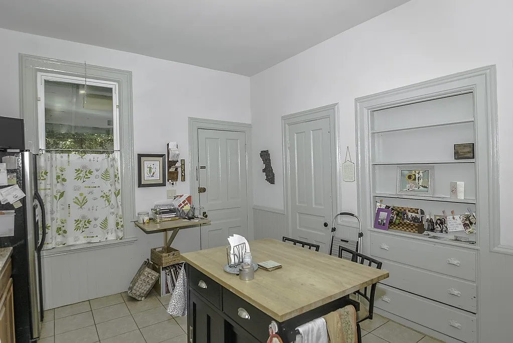 Gorgeous 2 Bed, 1 Bath at Racine + Melrose (Lakeview) — Photo 4