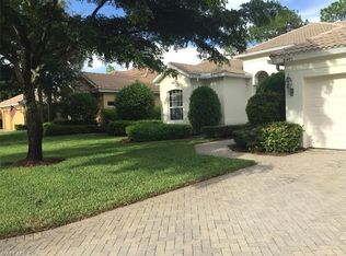 8470 Gleneagle Way, Naples, FL 34120
