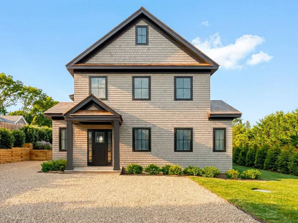 28 Lighthouse Ln, Sag Harbor, NY 11963