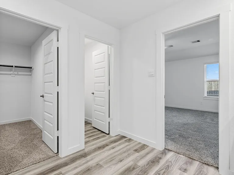 31514 Avebury Lake Ln — Photo 18