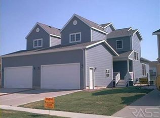 1407 E 63rd St, Sioux Falls, SD 57108