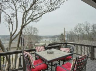 254 Apache Trail West St, Shawnee, KS 66217