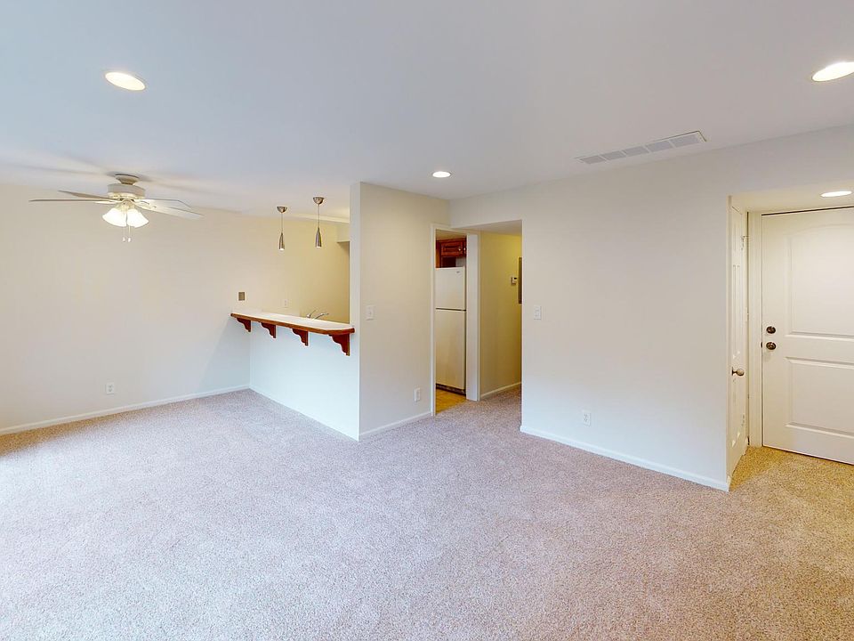 1st image of 3736 Locust St #30
