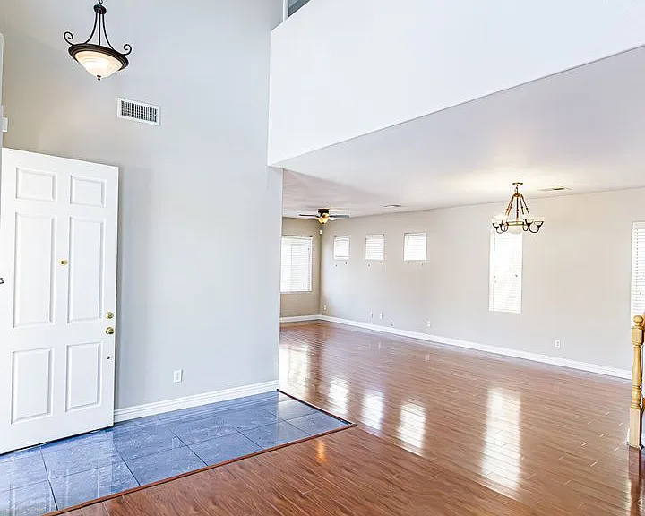 8018 Retriever Ave — Photo 4