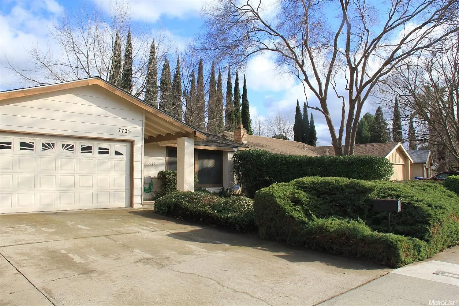7725 Abaline Way photo 1