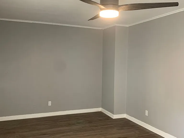 1068 Blanchard Pl — Photo 2