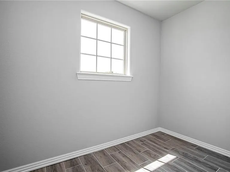 1903B Azlin Pl — Photo 11