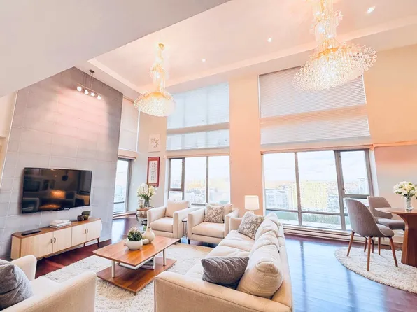 6733 Buswell St #Penthouse 3, Richmond, BC V6Y 2E9
