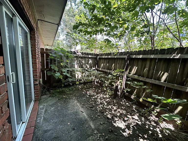 8225 Stern Ave #B — Photo 19