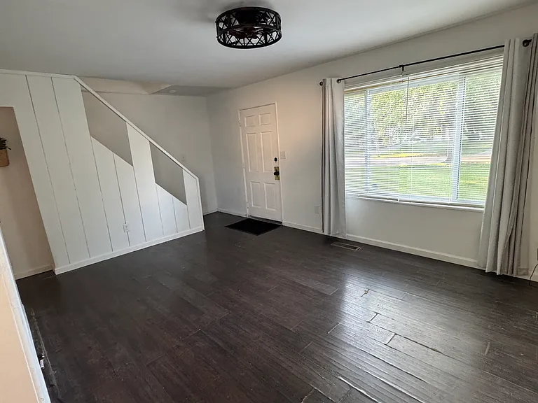 20216 Butternut Ln — Photo 4