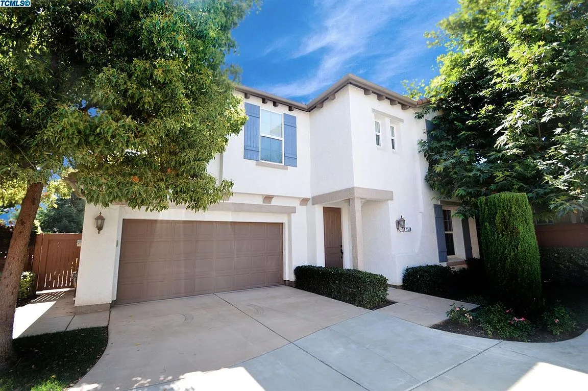 1519 N Oliveto Ct photo 1