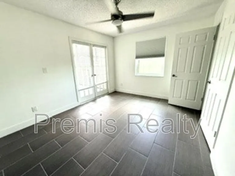 14820 Rue De Bayonne #1-404 — Photo 8