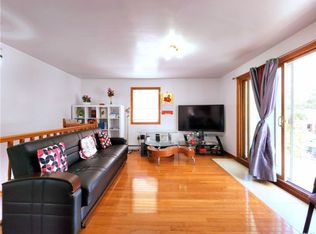 40-50 Utopia Pkwy #2, Flushing, NY 11358