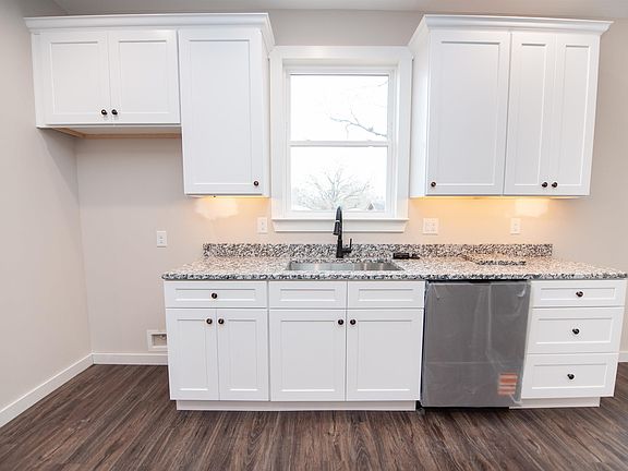 5th image of 115 Walden Cir